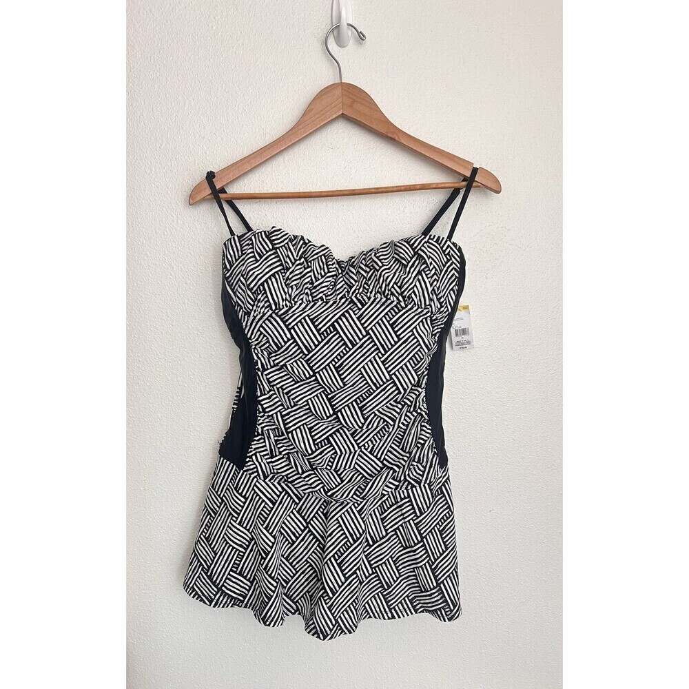 TROPICAL ESCAPE WOMENS BLACK & WHITE GEOMETRIC SKATER SWIM DRESS FLOWY SIZE 14